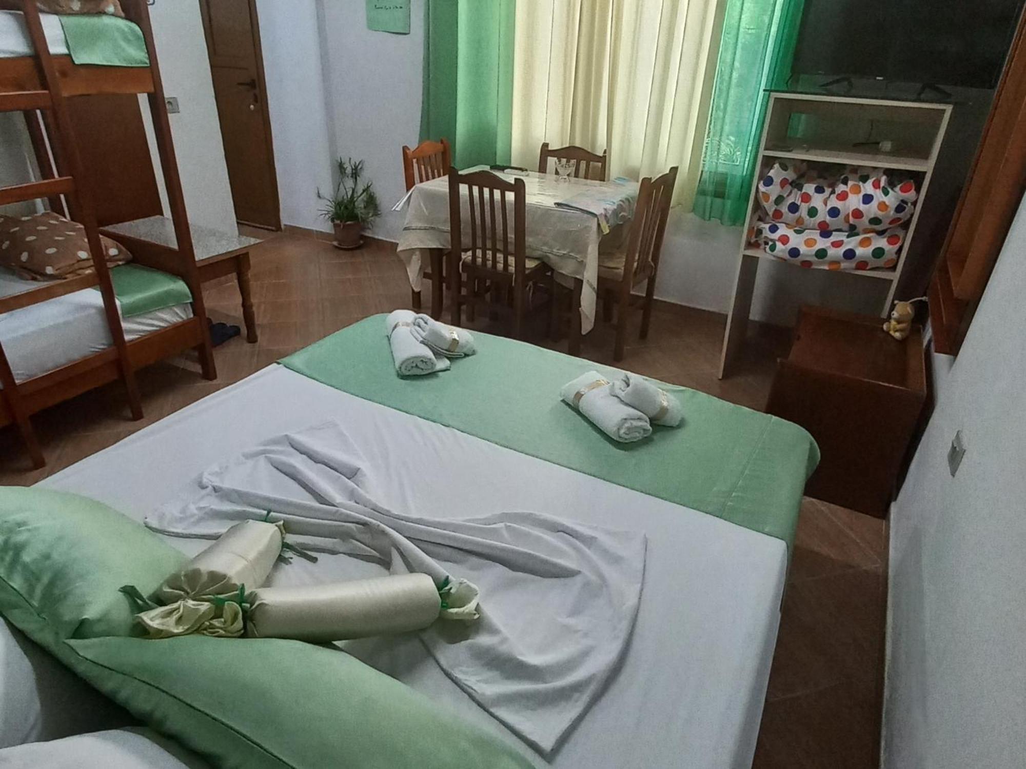 Green Oasis Holiday Home Vlorë Esterno foto