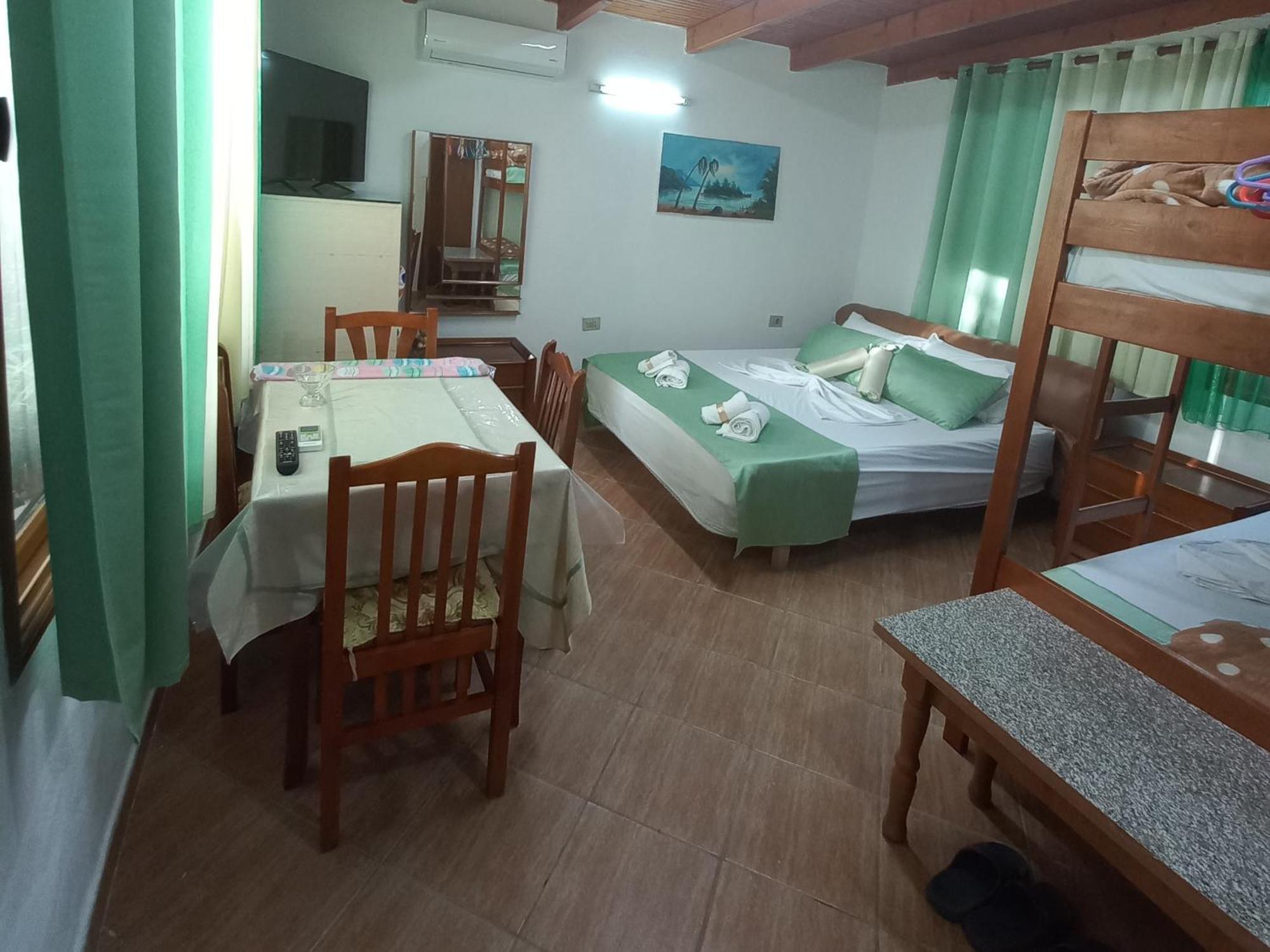 Green Oasis Holiday Home Vlorë Esterno foto
